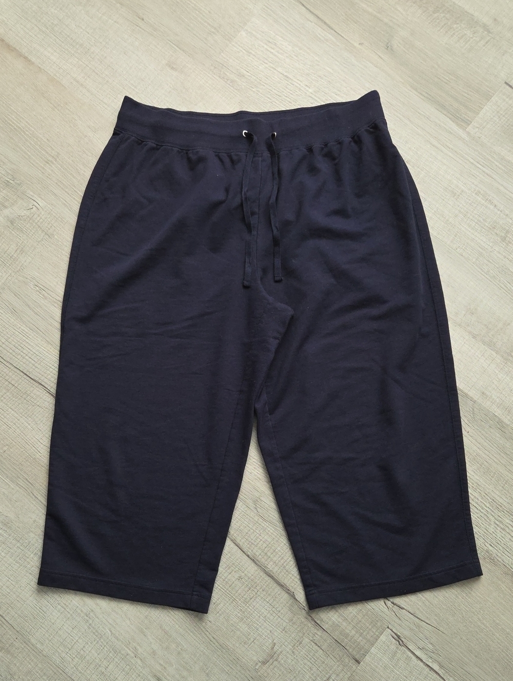 Made for life Navy Drawstring Capris 1X